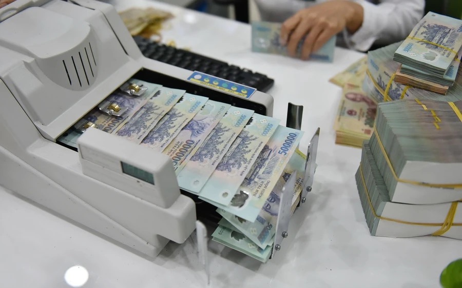 Có tới 21 thành viên tham gia đấu thầu trên kênh cầm cố ngày 4/11.