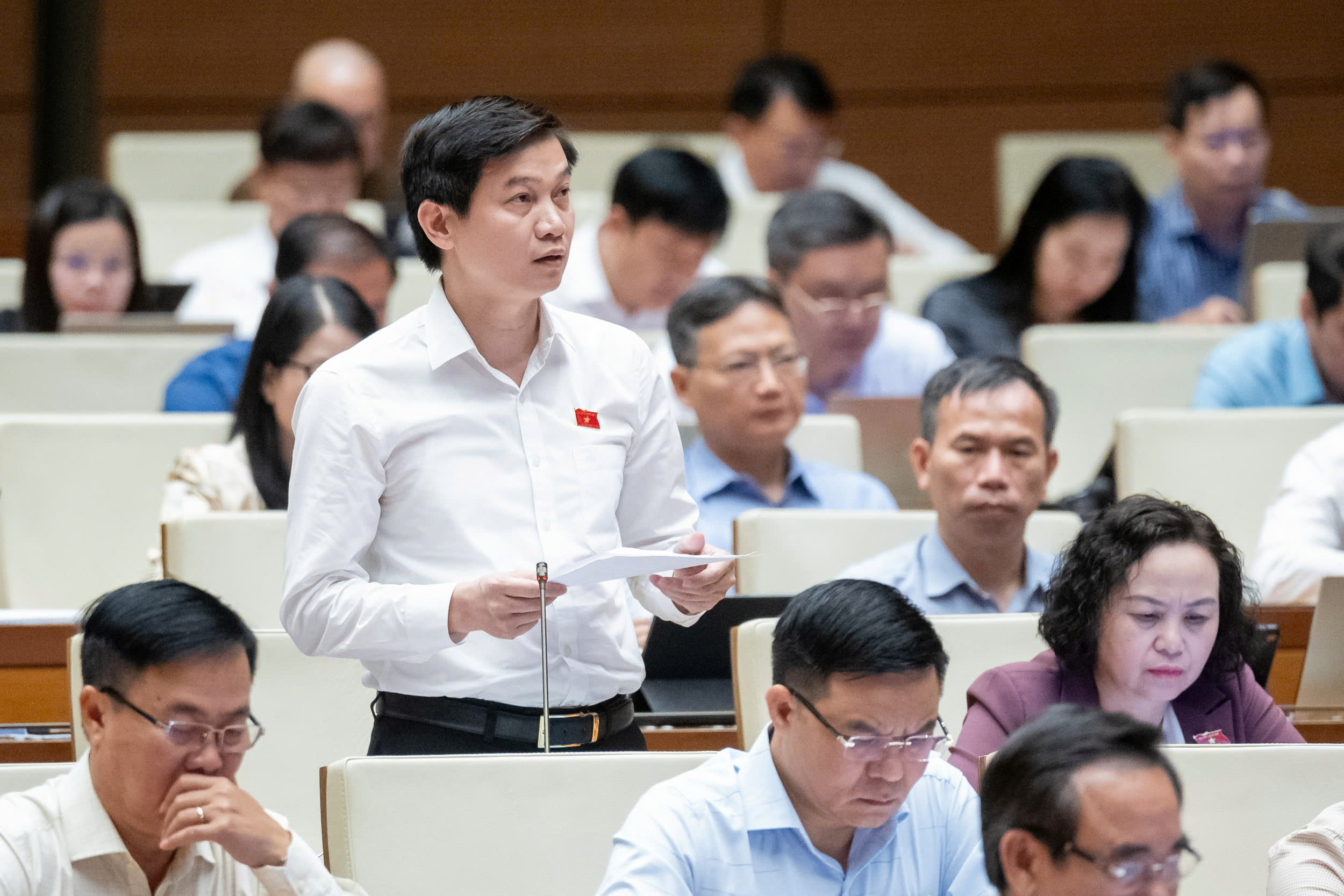 Đại biểu Lê Văn Cường, đoàn Thanh Hoá. Ảnh: Quochoi.vn.