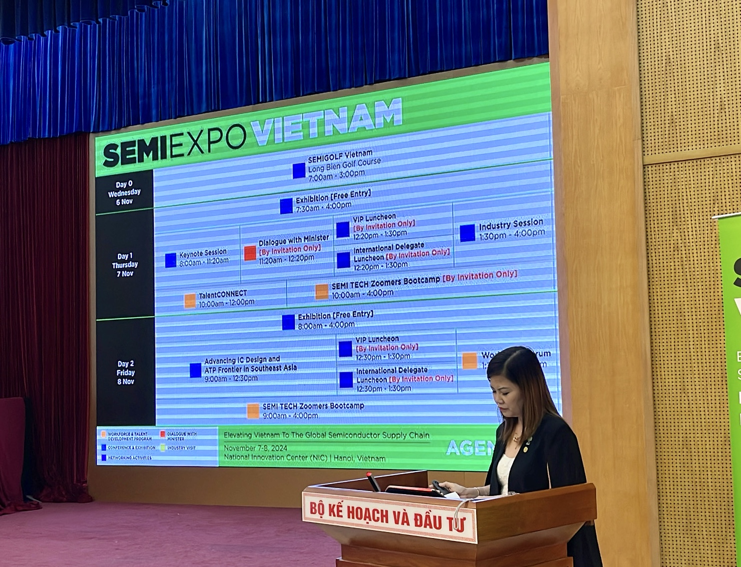 Bà Linda Tan, Chủ tịch SEMI Đông Nam Á tại buổi họp báo.