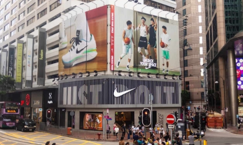 Liệu Nike có thể “chạy” lên dốc?