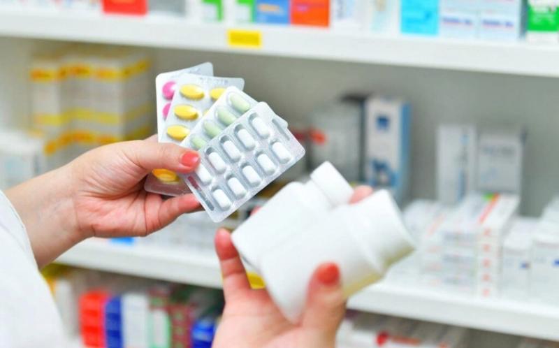 Đơn giản hóa quy trình để người dân được tiếp cận thuốc kịp thời. Ảnh minh họa.