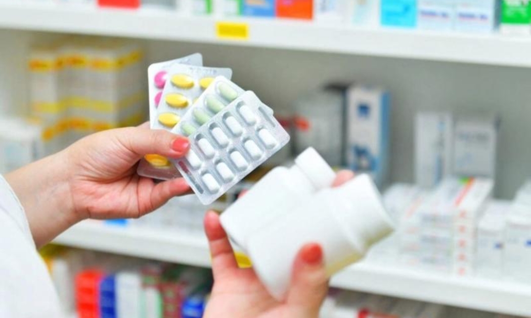 Đơn giản hóa quy trình để người dân được tiếp cận thuốc kịp thời. Ảnh minh họa.