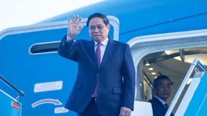 Prime Minister Pham Minh Chinh leaves for expanded BRICS Summit