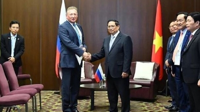 PM receives General Director of Russian oil and gas company Zarubezhneft