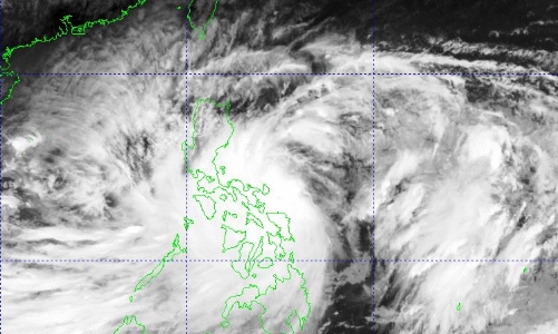 Bão Trà Mi vào biển Đông, các tỉnh miền Trung khẩn trương triển khai ứng phó