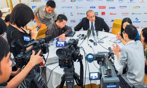 Xây dựng mối quan hệ hợp tác bền vững, tin cậy giữa báo chí và doanh nghiệp 