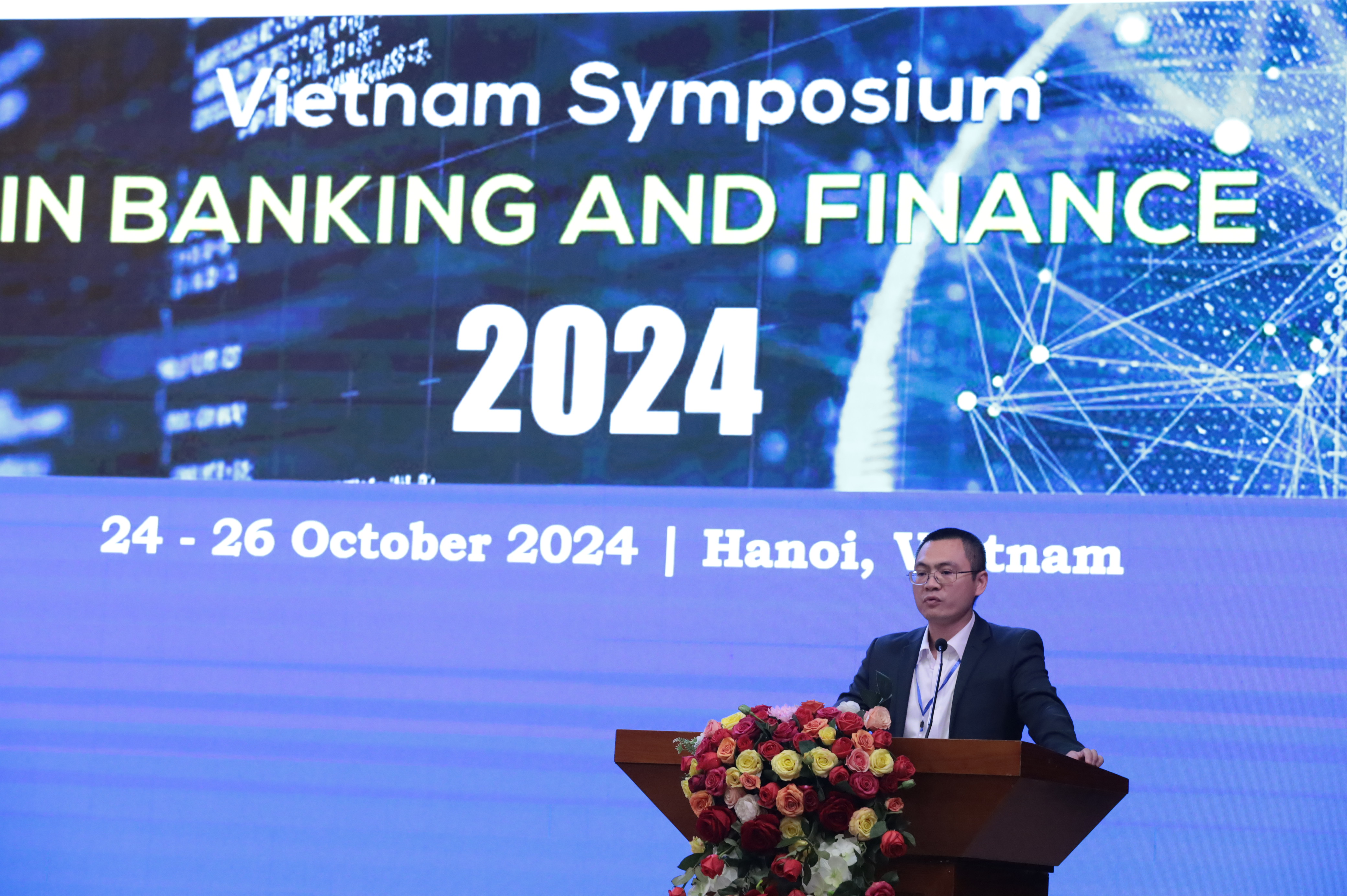 Các chuyên gia, diễn giả phát biểu tại lễ khai mạc hội thảo khoa học quốc tế về Tài chính Ngân hàng 2024 (Vietnam Symposium in Banking and Finance - VSBF 2024).