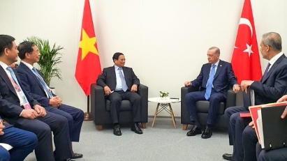 Prime Minister meets Turkish President in Russia