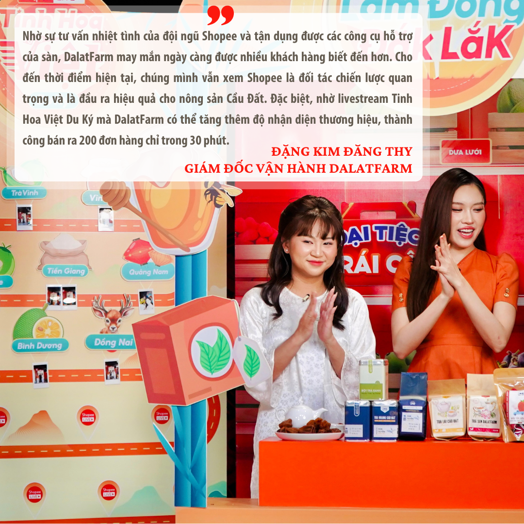 Tại livestream Tinh hoa Việt du k&yacute;, DalatFarm c&oacute; cơ hội giới thiệu c&aacute;c sản phẩm b&aacute;n chạy nhất gồm tr&agrave; l&agrave;i Cầu Đất, bột matcha, d&acirc;u t&acirc;y sấy gi&ograve;n, hồng treo gi&oacute;,...