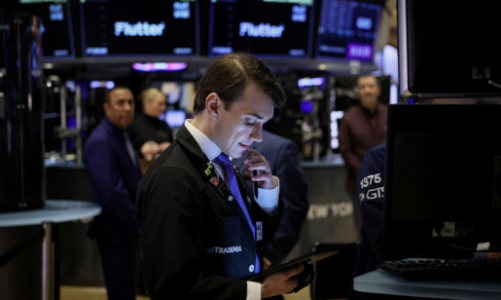 Chứng khoán Mỹ “xanh” trở lại sau chuỗi phiên giảm, giá dầu đi xuống