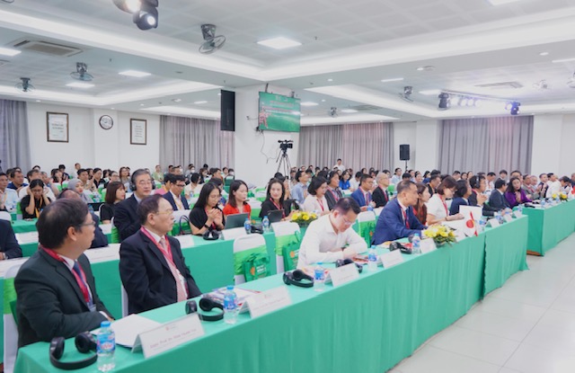  Các đại biểu, nhà khoa học trong nước và quốc tế  tham dự hội thảo.