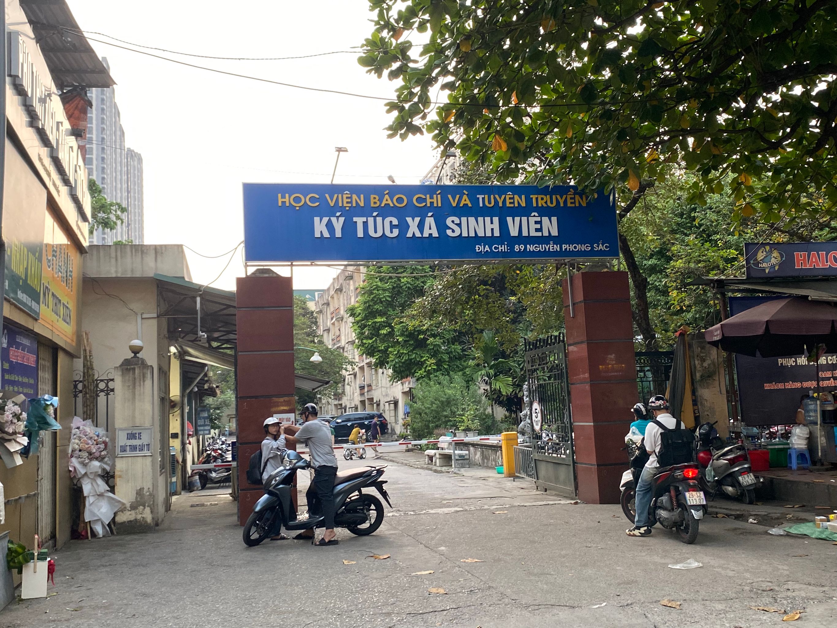 Khu ký túc xá của Học viện Báo chí và Tuyên truyền. Ảnh: Phương Minh