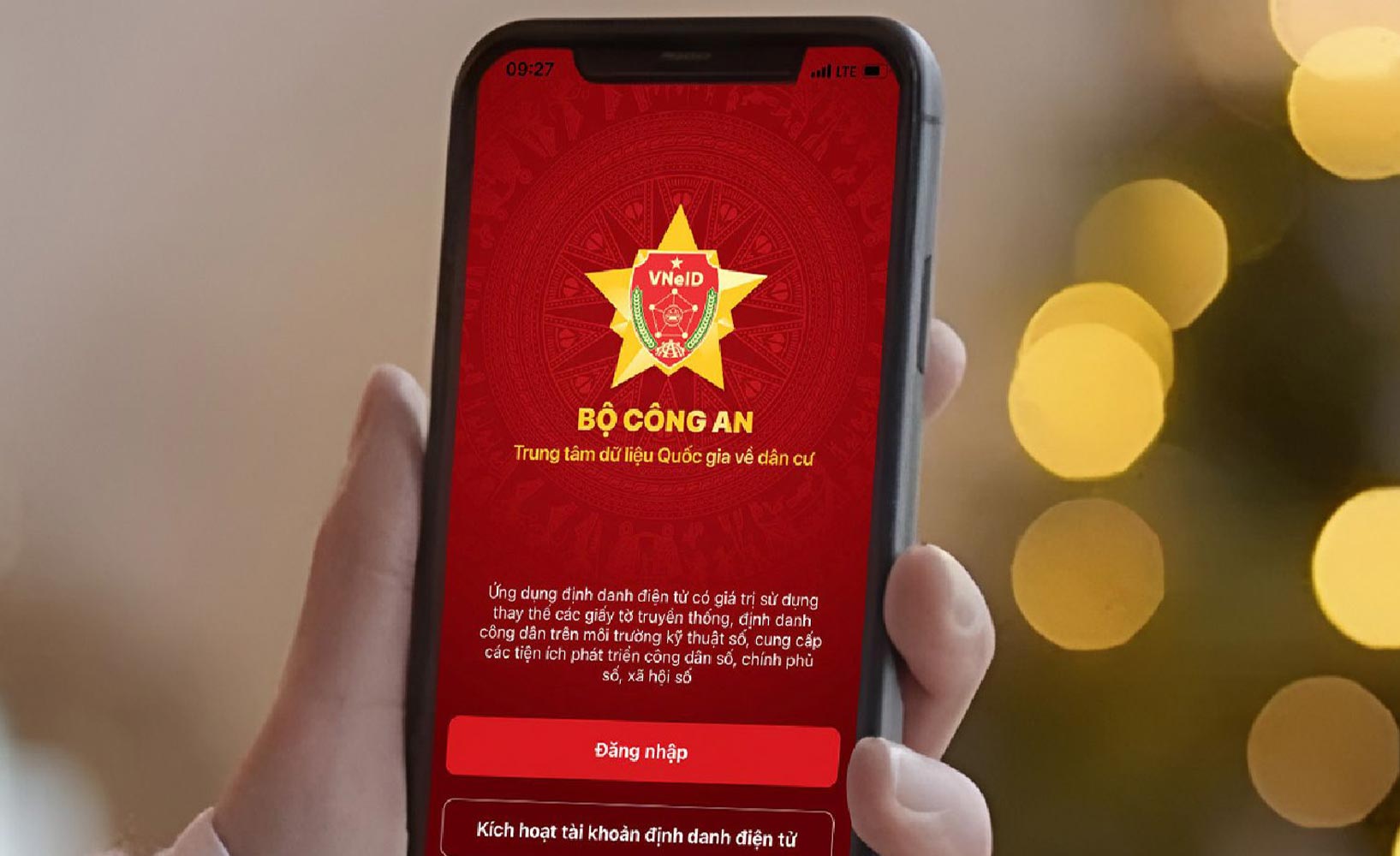 Bộ Công an phối hợp với các bộ, cơ quan liên quan tăng cường các tiện ích trên ứng dụng VNeID - Ảnh minh hoạ. 