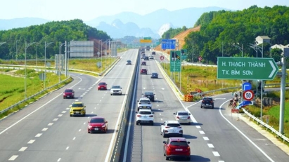 Investors requested to accelerate construction of rest stops along North-South expressway