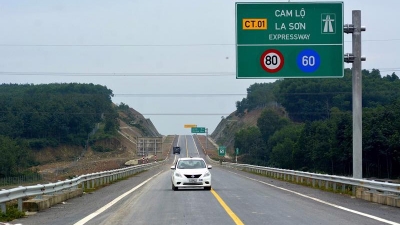 Government approves expansion of Cam Lo - La Son expressway