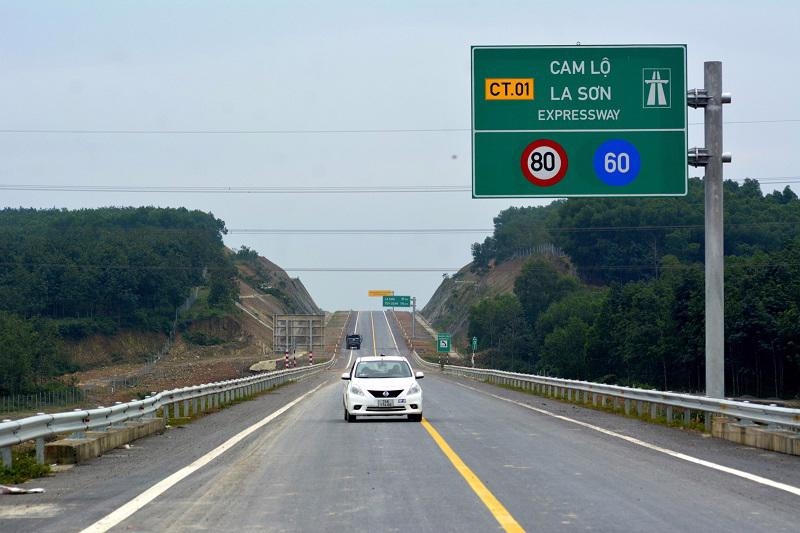 Government approves expansion of Cam Lo - La Son expressway