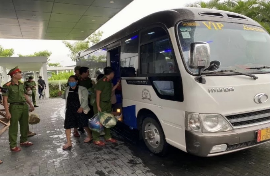 Hoiana resort &golf chuẩn bị h&agrave;ng trăm ph&ograve;ng nghỉ đ&oacute;n d&acirc;n đến tr&aacute;nh b&atilde;o.