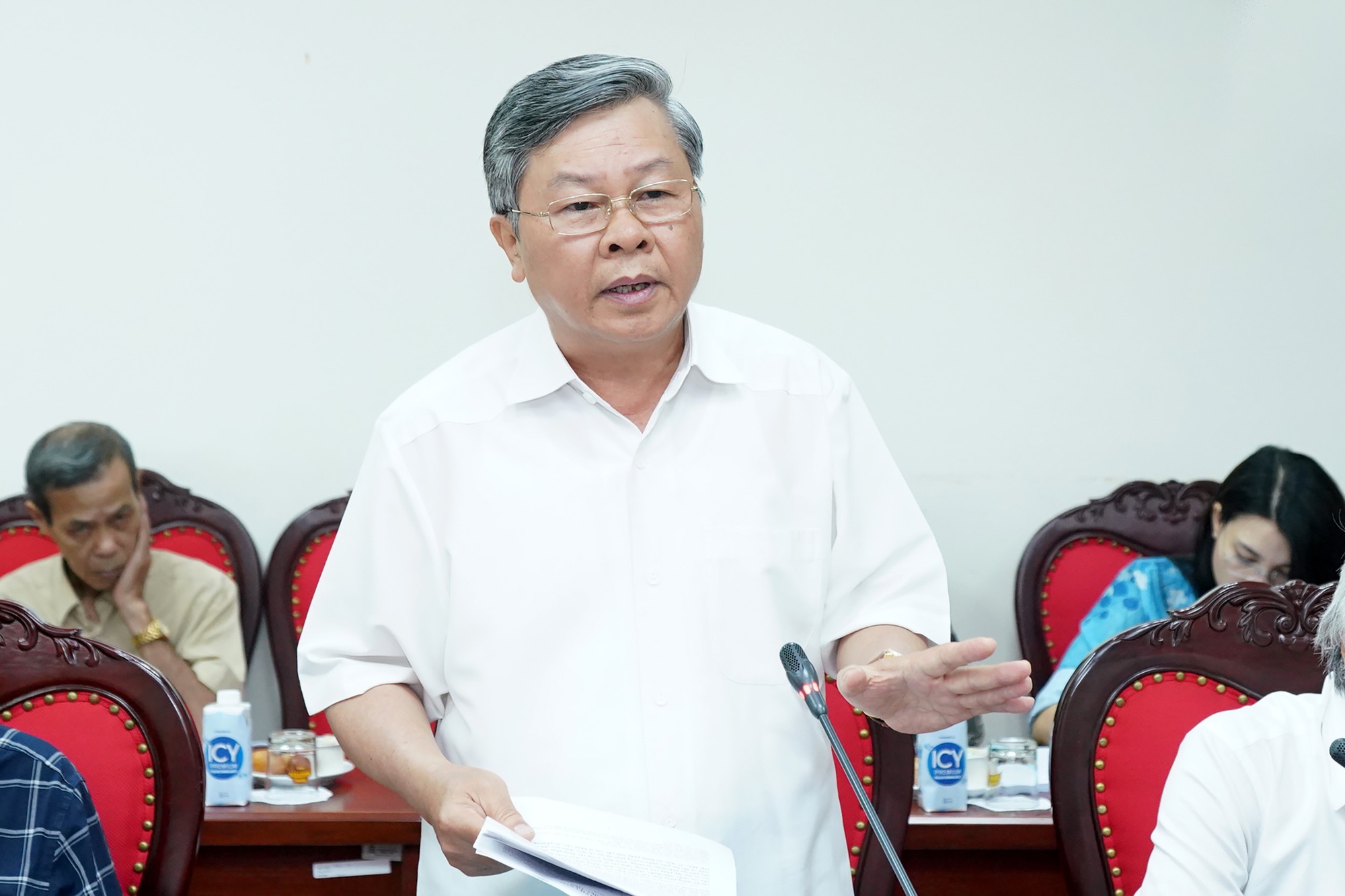 Chuy&ecirc;n gia ph&aacute;p luật, PGS. TS Đinh Dũng Sỹ.