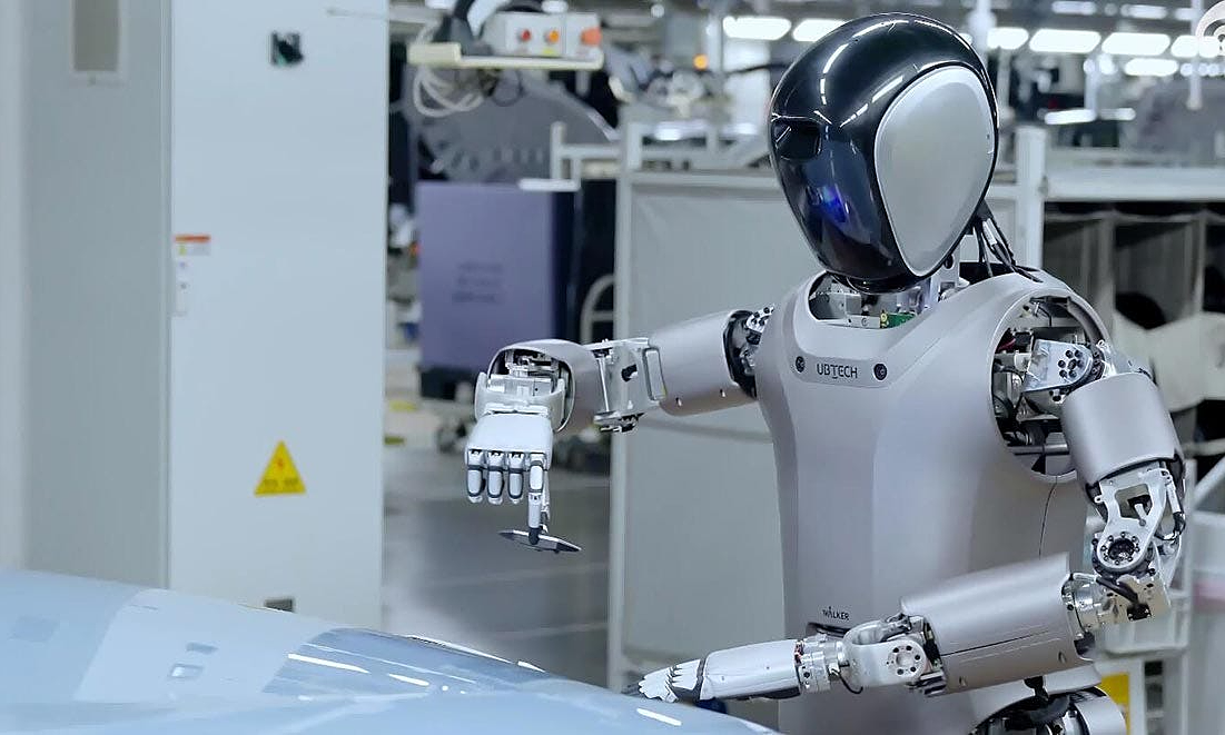 Robot hình người góp phần giải quyết nhiều vấn đề xã hội hiện nay như giảm năng suất hay thiếu hụt lao động.