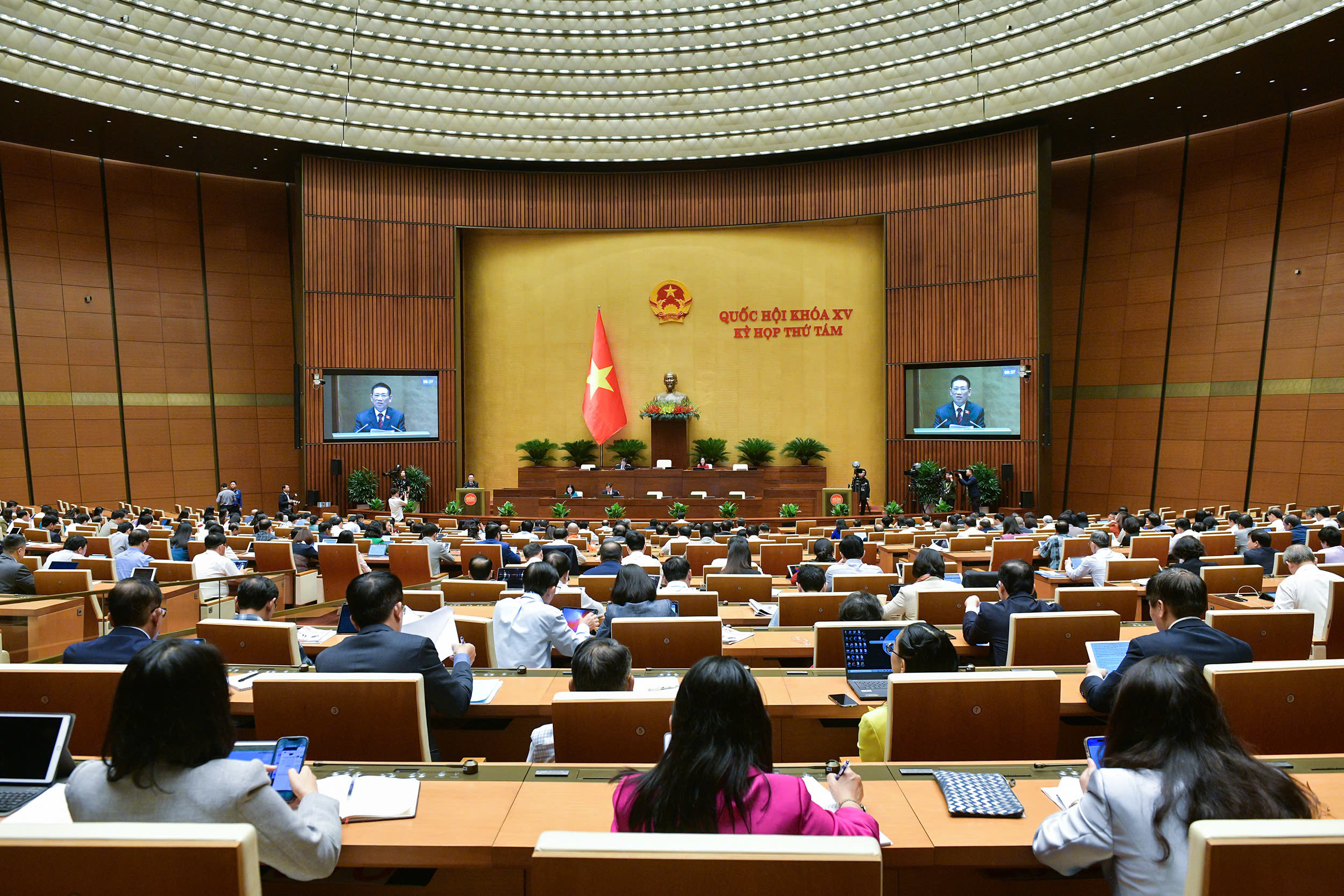 Quốc hội đề nghị đánh giá kỹ các nội dung tại Dự án 1 luật sửa 7 luật. Ảnh: Quochoi.vn.