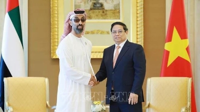 PM meets with National Security Advisor of UAE