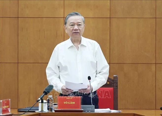 Party leader chairs meeting on combating corruption, wastefulness