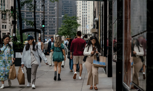 Kinh tế Mỹ giữ nhịp tăng trưởng dù yếu hơn dự báo, lạm phát giảm nhanh