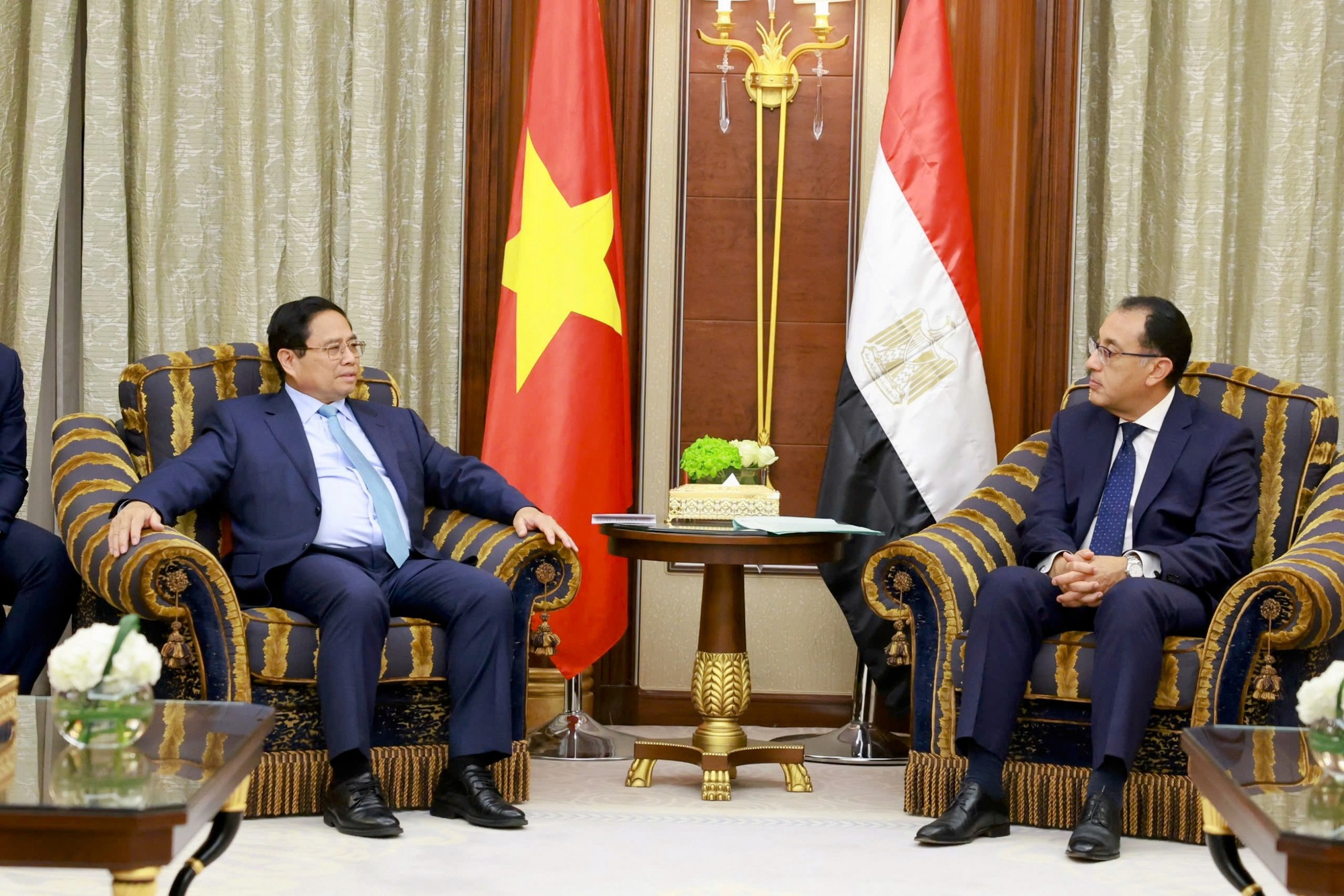 Thủ tướng Chính phủ Phạm Minh Chính và Thủ tướng Ai Cập Mostafa Madbouly - Ảnh: VGP