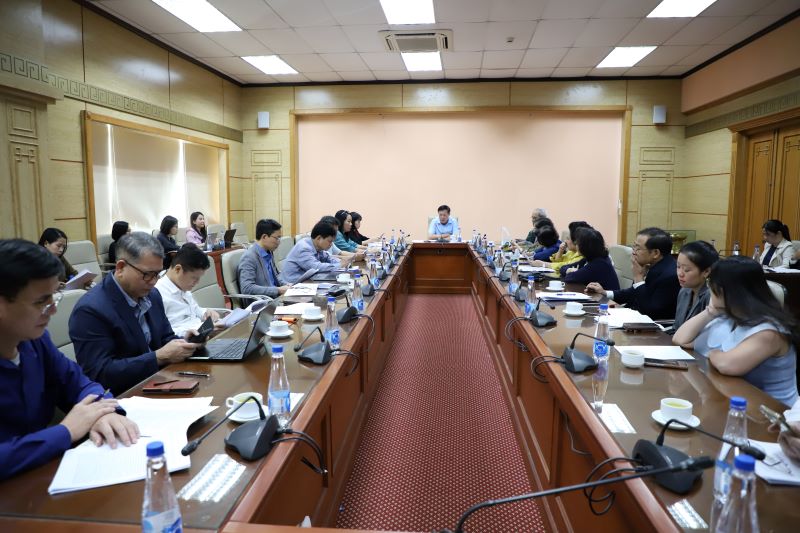 To&agrave;n cảnh cuộc họp.