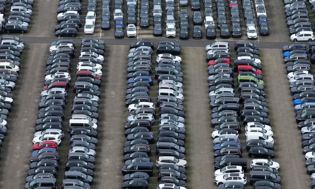 Ô tô do Volkswagen sản xuất tại Wolfsburg - Ảnh: Getty Images