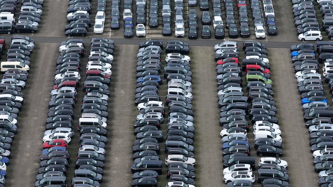 Ô tô do Volkswagen sản xuất tại Wolfsburg - Ảnh: Getty Images