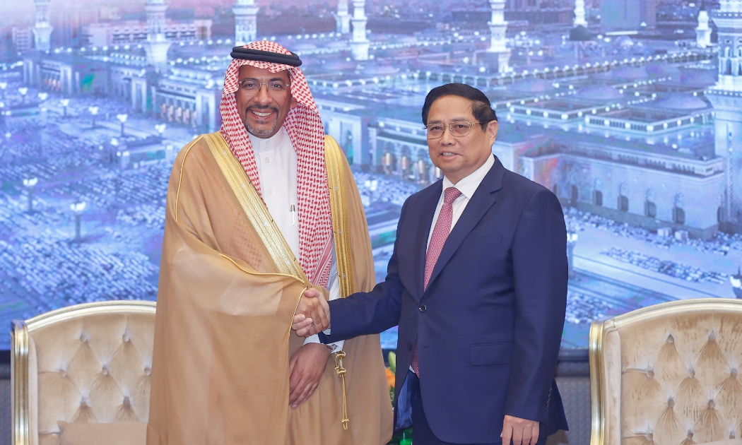 Thủ tướng Phạm Minh Chính tiếp Bộ trưởng Công nghiệp và Khoáng sản Saudi Arabia Bander Alkhorayf - Ảnh: VGP