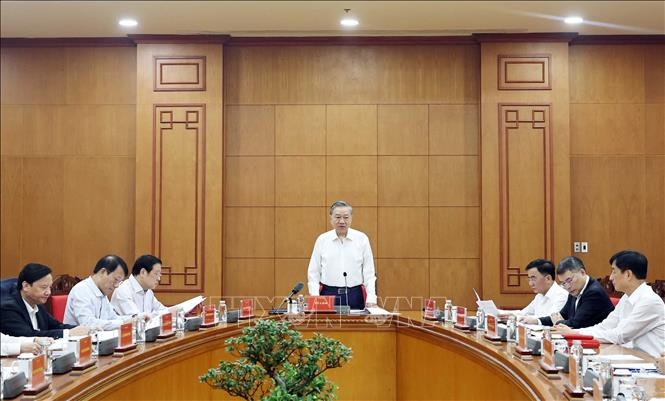 Tổng B&iacute; thư T&ocirc; L&acirc;m biểu dương sự nỗ lực, cố gắng của c&aacute;c cơ quan trong triển khai c&aacute;c nhiệm vụ ph&ograve;ng, chống tham nhũng, l&atilde;ng ph&iacute;, ti&ecirc;u cực - Ảnh: TTXVN