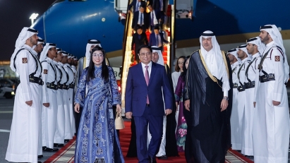 Prime Minister begins official visit to Qatar