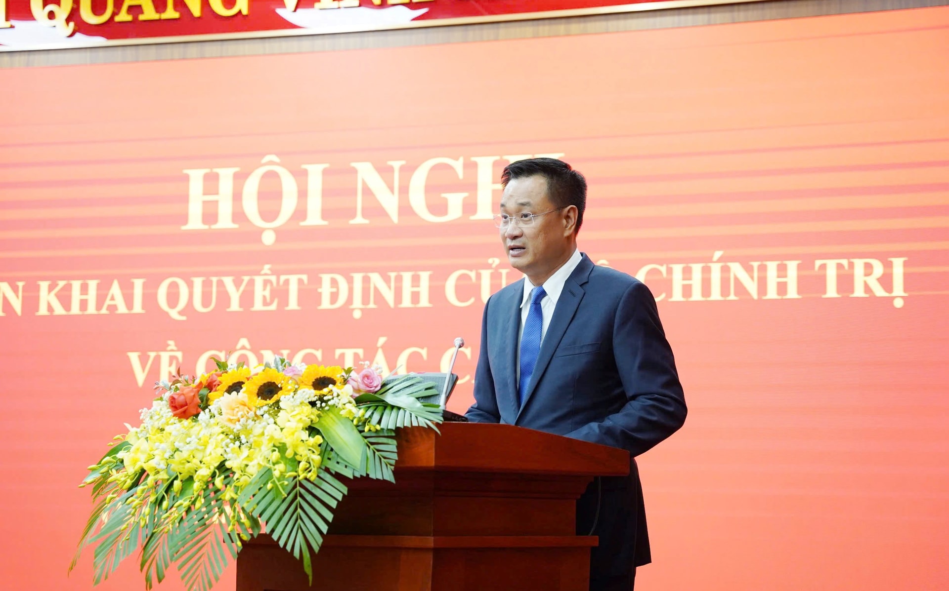 Tân Bí thư Tỉnh ủy Quảng Bình Lê Ngọc Quang phát biểu nhận nhiệm vụ. Ảnh: X.T.