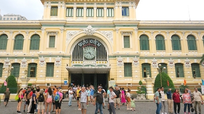 HCM City welcomes 35.5 mln tourists in 10M