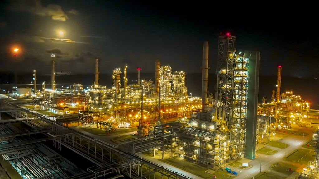 Chỉ số cường độ ti&ecirc;u thụ năng lượng - Energy Intensive Index (EII) của Nh&agrave; m&aacute;y giảm xuống khoảng 100% sau đợt Bảo dưỡng tổng thể Nh&agrave; m&aacute;y th&aacute;ng 3-4/2024.