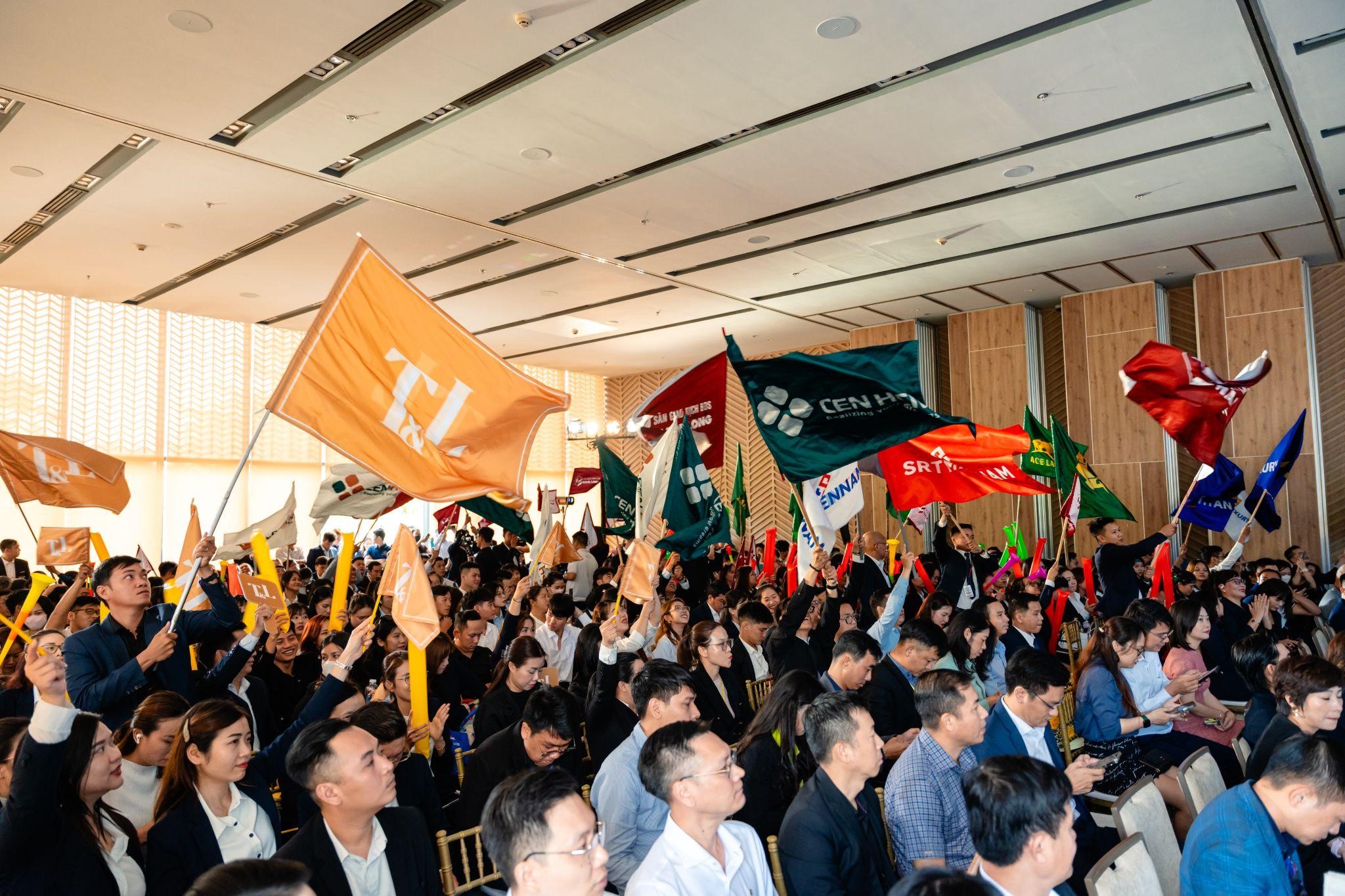 Sự ki&ecirc;̣n mang đ&ecirc;́n các th&ocirc;ng tin v&ecirc;̀ khu đ&ocirc; thị cũng như chính sách bán hàng và chính sách &ldquo;hoa h&ocirc;̀ng&rdquo; đ&ocirc;̣t phá.