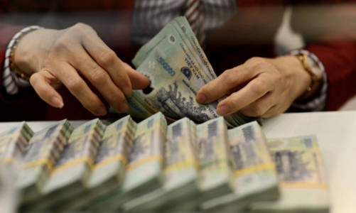 Chuyên gia VinaCapital: Sự hồi phục của bất động sản là động lực cho lợi nhuận ngân hàng năm 2025, NIM sẽ ổn định