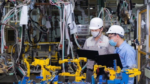 PMI tháng 10 vượt trên 51 điểm, ngành sản xuất Việt Nam tăng trưởng trở lại sau bão Yagi