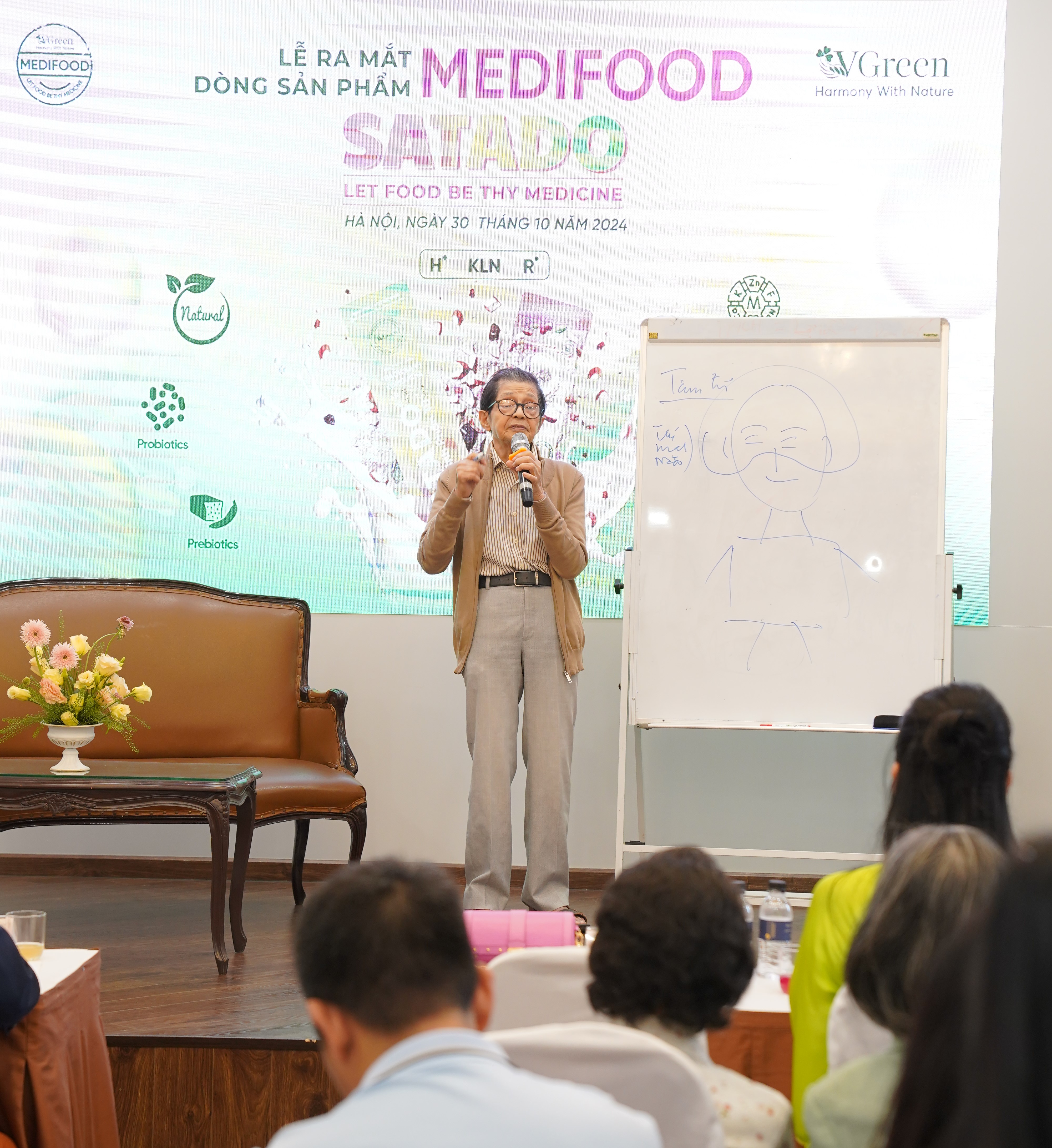 Tiến sỹ Khoa học Lê Đình Phái giải thích về các hoạt chất có khả năng vô hiệu hóa tác hại của tam độc hóa sinh. 