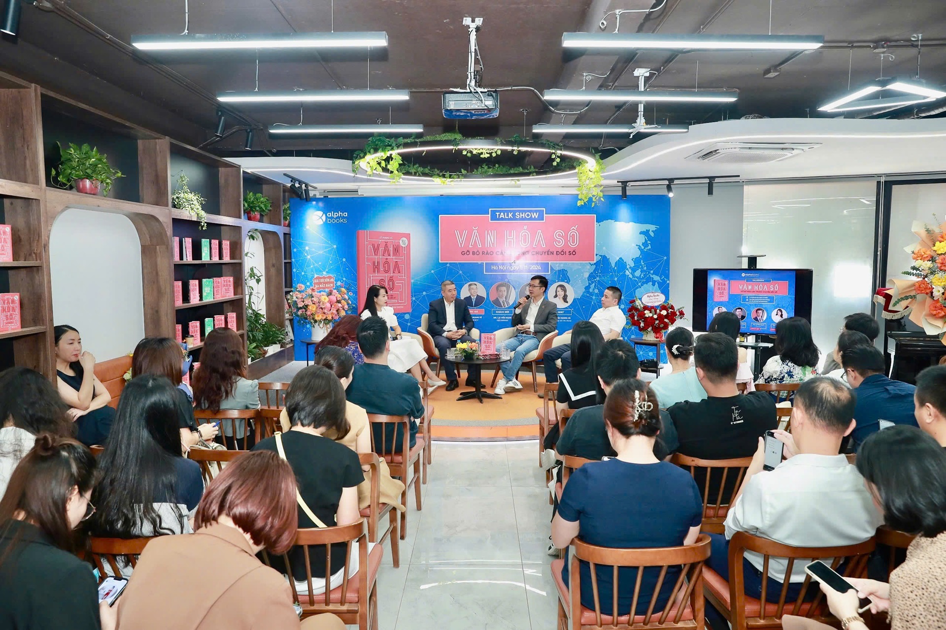 Talkshow “Văn hoá số - Gỡ bỏ rào cản trong chuyển đổi số”