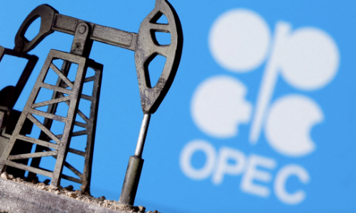 Lo giá dầu giảm sâu, OPEC+ hoãn kế hoạch tăng sản lượng