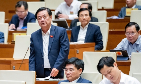 Bộ trưởng Bộ Nông nghiệp và Phát triển nông thôn Lê Minh Hoan giải trình, làm rõ một số vấn đề đại biểu Quốc hội nêu chiều ngày 4/11.