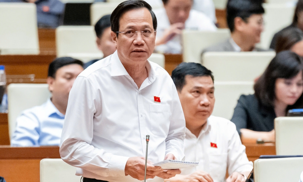 Bộ trưởng Bộ Lao động – Thương binh và Xã hội Đào Ngọc Dung giải trình chiều 4/11. Ảnh: Quochoi.vn.