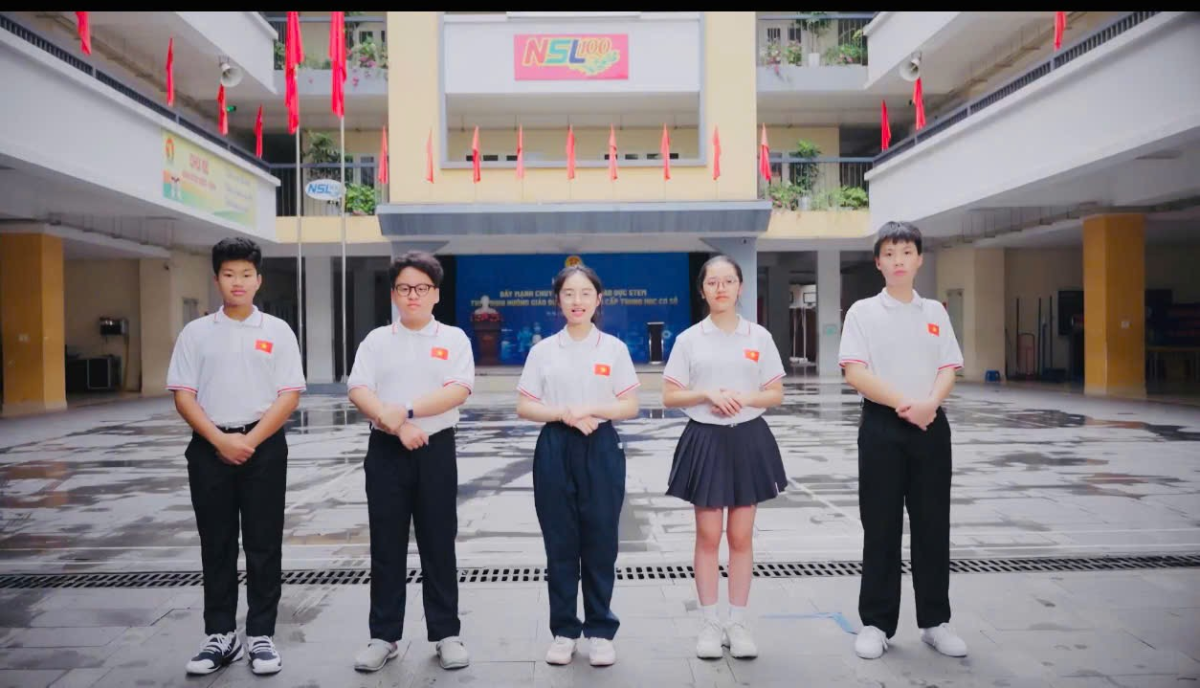 Nhóm học sinh trường THCS Ngô Sĩ Liên, THCS Chu Văn An và THPT Nhân Chính - Hà Nội đạt thành tích xuất sắc nhất.