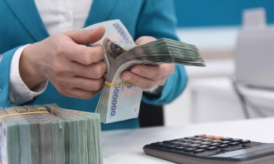 Thu nội địa luỹ kế 10 tháng ước đạt 1.377,6 nghìn tỷ đồng, bằng 95,4% dự toán.