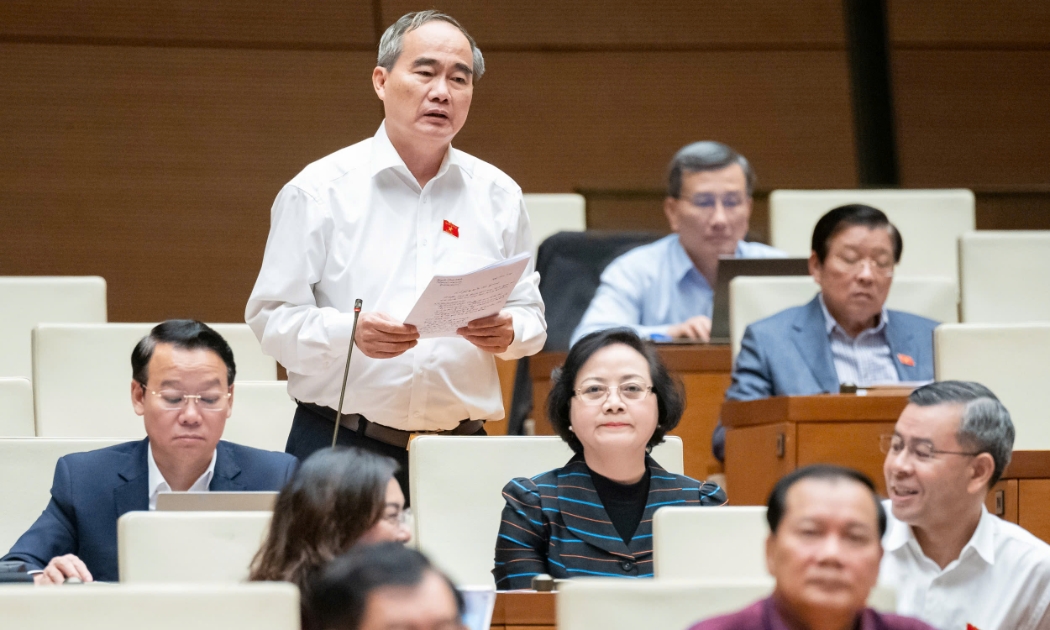 Đại biểu Nguyễn Thiện Nhân, Đoàn TP.HCM đề nghị cần công bố mức sống tối thiểu. Ảnh: Quochoi.vn.