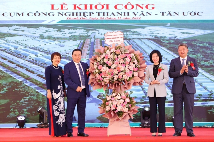 Lãnh đạo thành phố Hà Nội dự lễ khởi công khu công nghiệp Thanh Văn - Tân Ước