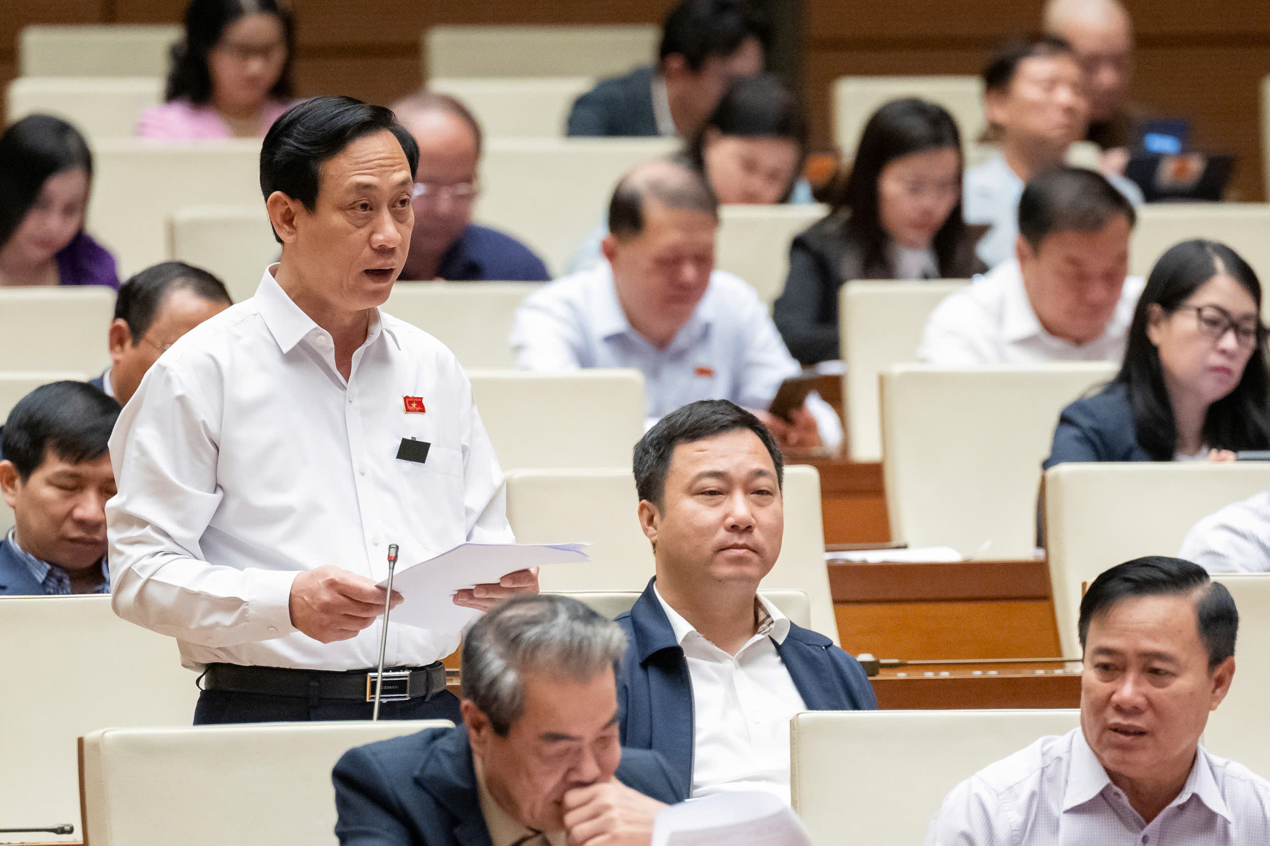 C&aacute;c đại biểu Quốc hội tham dự phi&ecirc;n thảo luận - Ảnh: Quochoi.vn